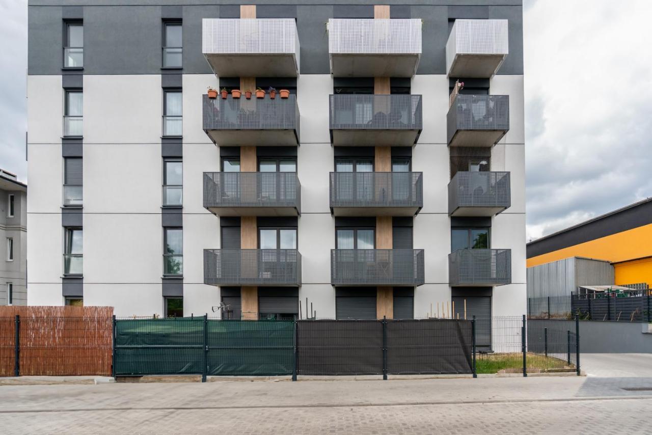Apartments With Garden Dmowskiego 81 By Noclegi Renters Poznan Exterior photo