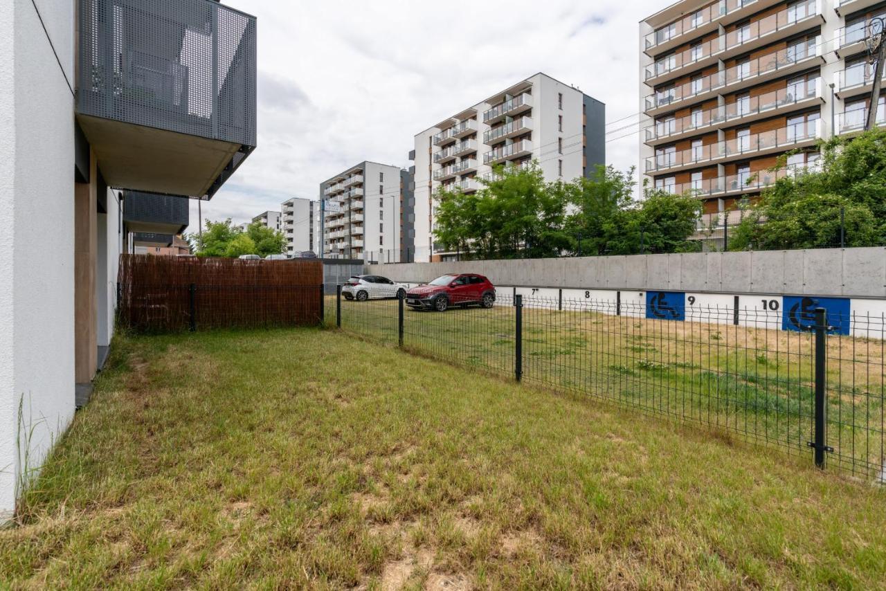 Apartments With Garden Dmowskiego 81 By Noclegi Renters Poznan Exterior photo