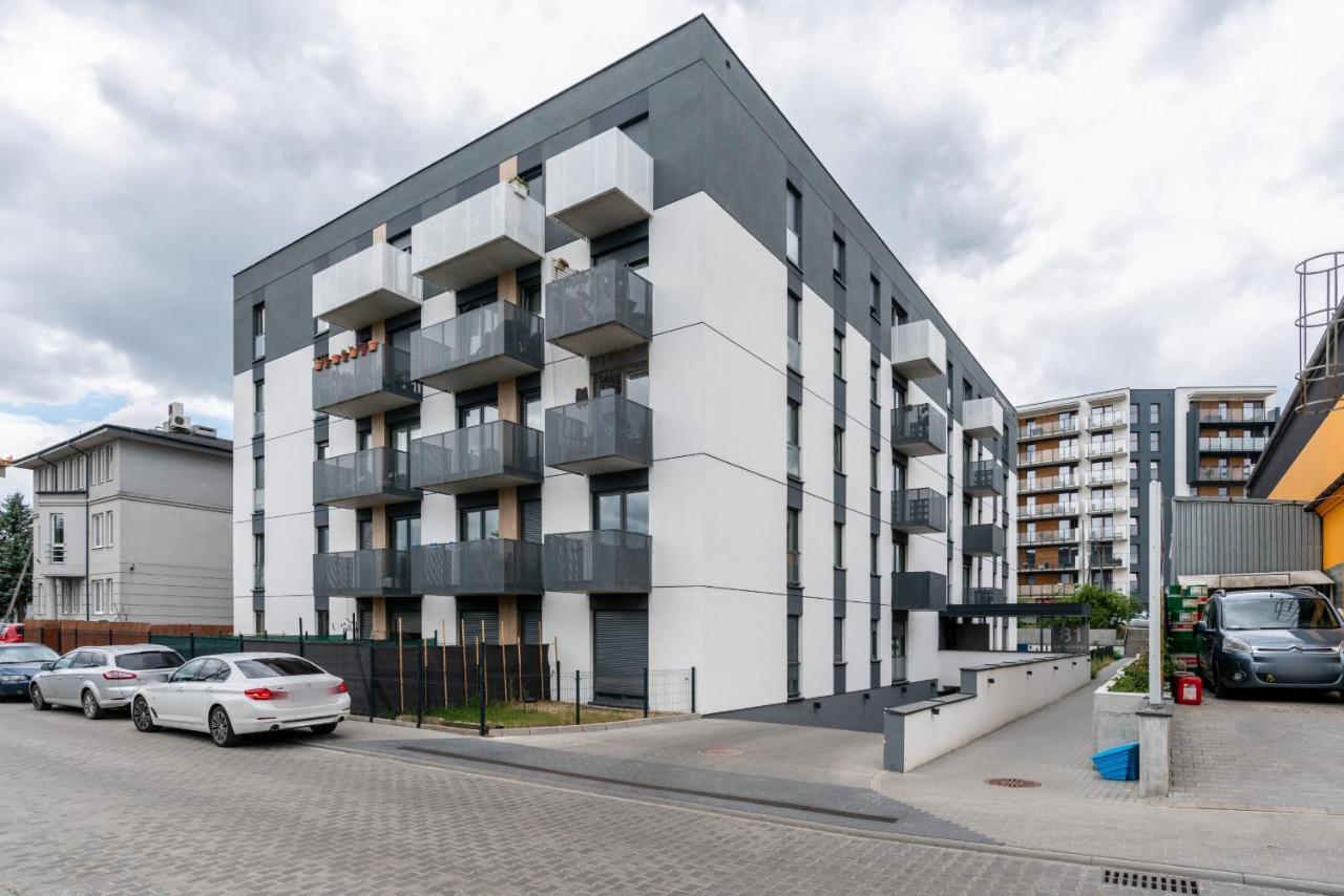 Apartments With Garden Dmowskiego 81 By Noclegi Renters Poznan Exterior photo