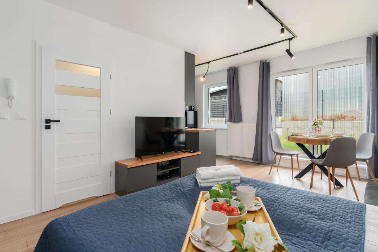 Apartments With Garden Dmowskiego 81 By Noclegi Renters Poznan Exterior photo